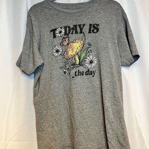 Cato Gray Graphic Tee - Short Sleeve